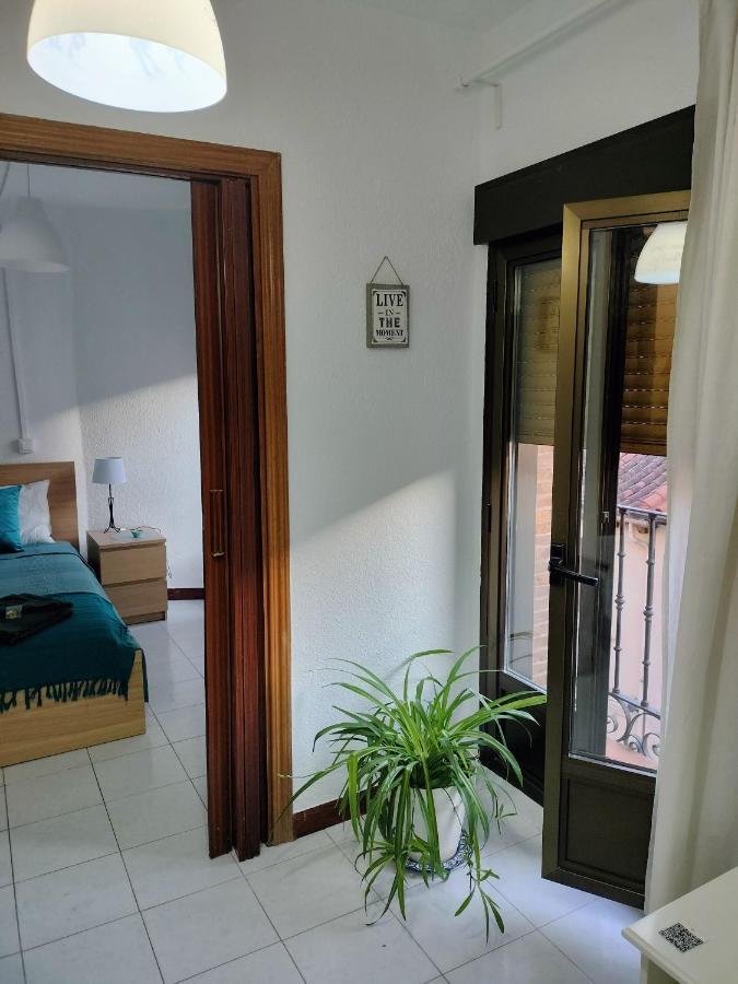 Apartamento Los Gigantes Alcalá de Henares Exterior foto